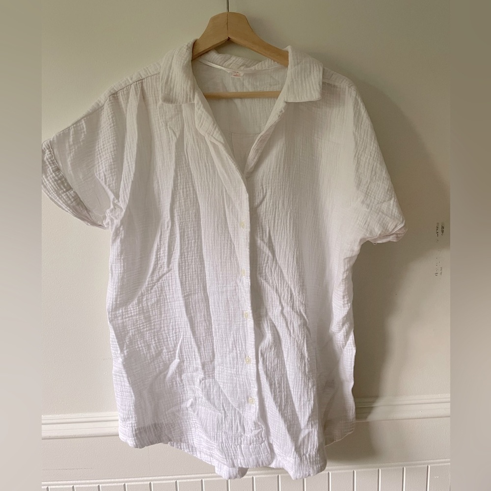 White gauze shirt in size large